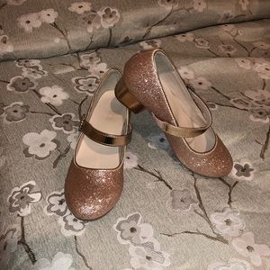 Girl shoes